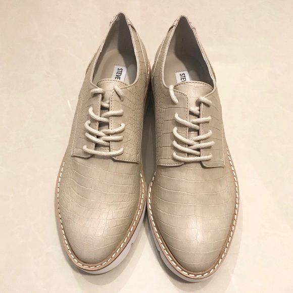 Steve Madden Wrenley Wedge Platform Oxford Sneaker - Picture 4 of 9